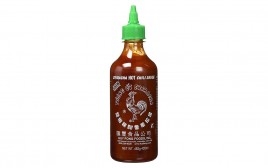 Huy Fong Foods Inc. Sriracha Hot Chili Sauce   Bottle  482 grams